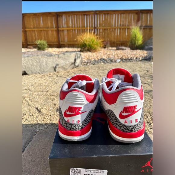 Sale 🔥🔥Jordan 3 fire red OG box 7y - Picture 4 of 6
